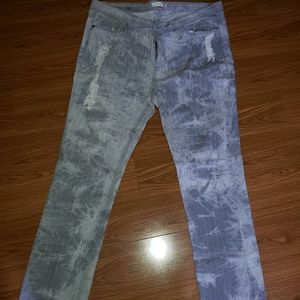 Distressed gray skinny jeans